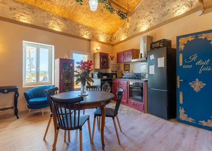 Feerique & Terrasse - Proche Pezenas Apartment